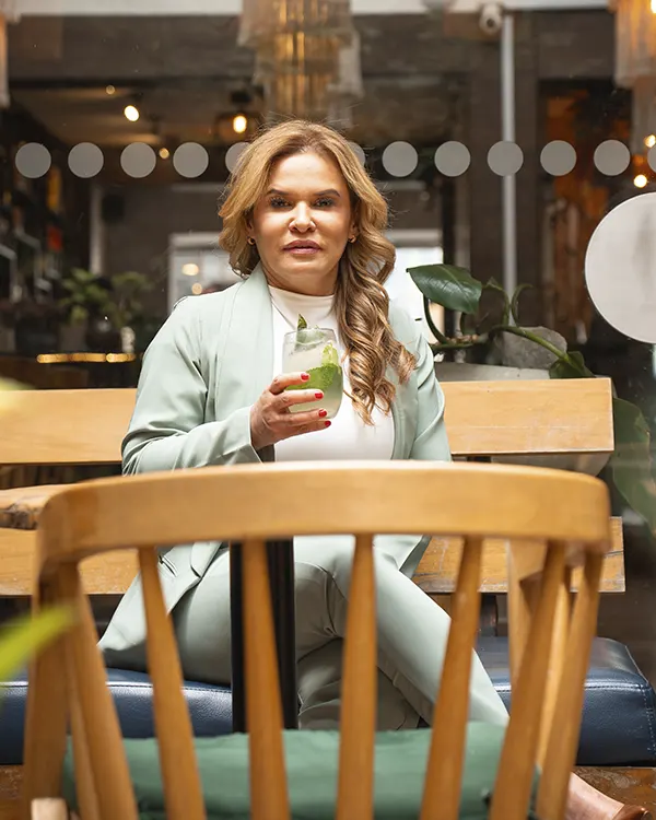 Img-Dra_Yolanda_Parales-Contacto-5